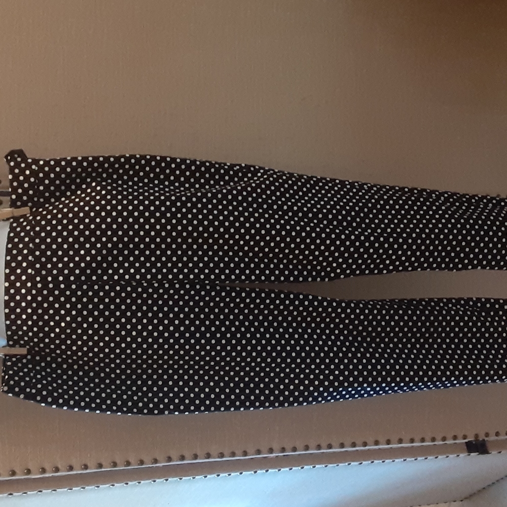 Talbots size 16 petite black and white polka dot capris